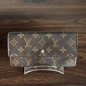 Louis Vuitton Monogram Sarah Wallet